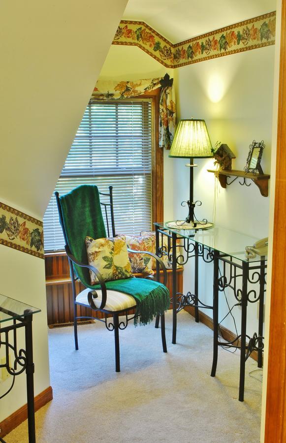 Arbor Hill Inn La Porte ภายนอก รูปภาพ