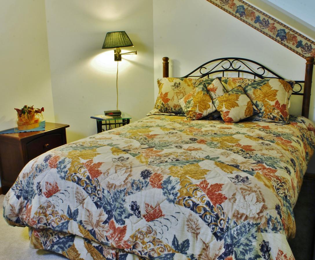 Arbor Hill Inn La Porte ภายนอก รูปภาพ