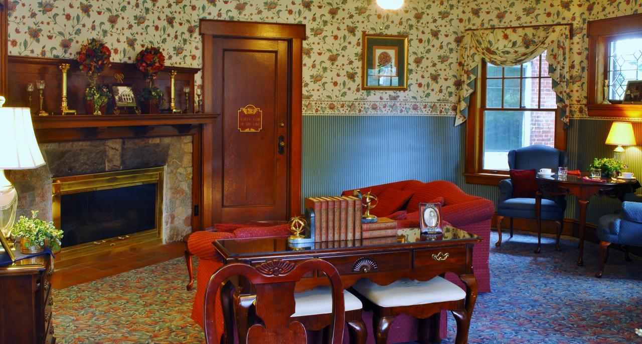 Arbor Hill Inn La Porte ภายนอก รูปภาพ