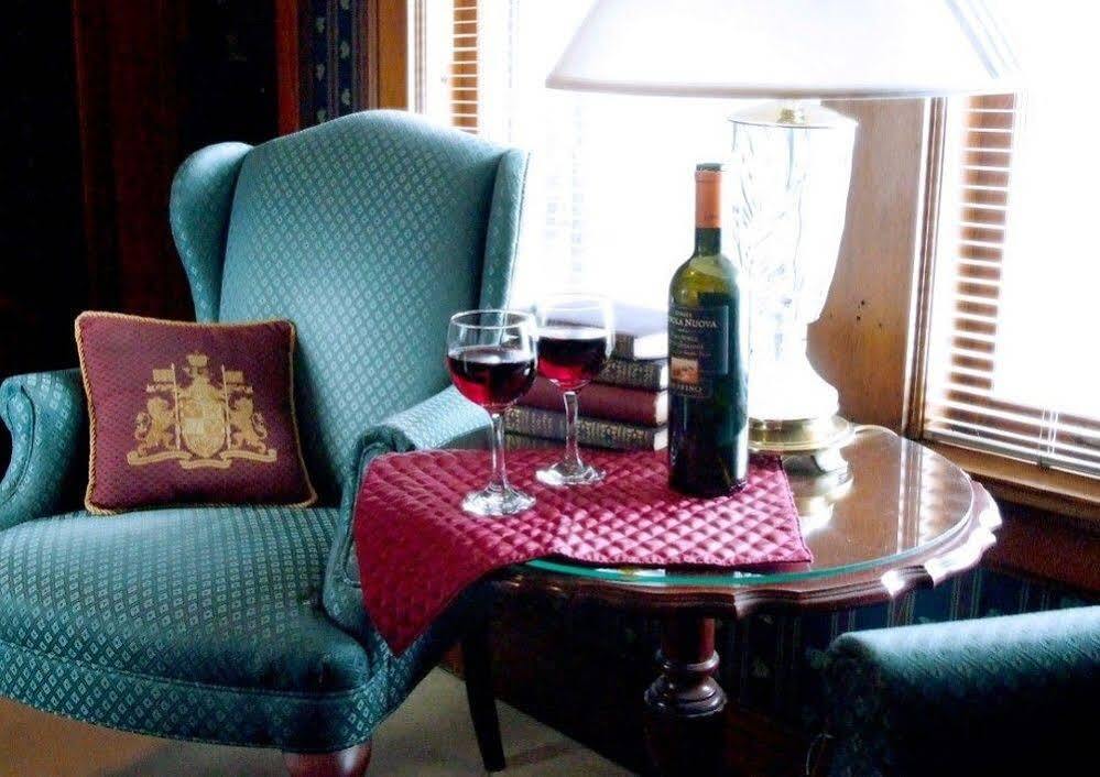 Arbor Hill Inn La Porte ภายนอก รูปภาพ