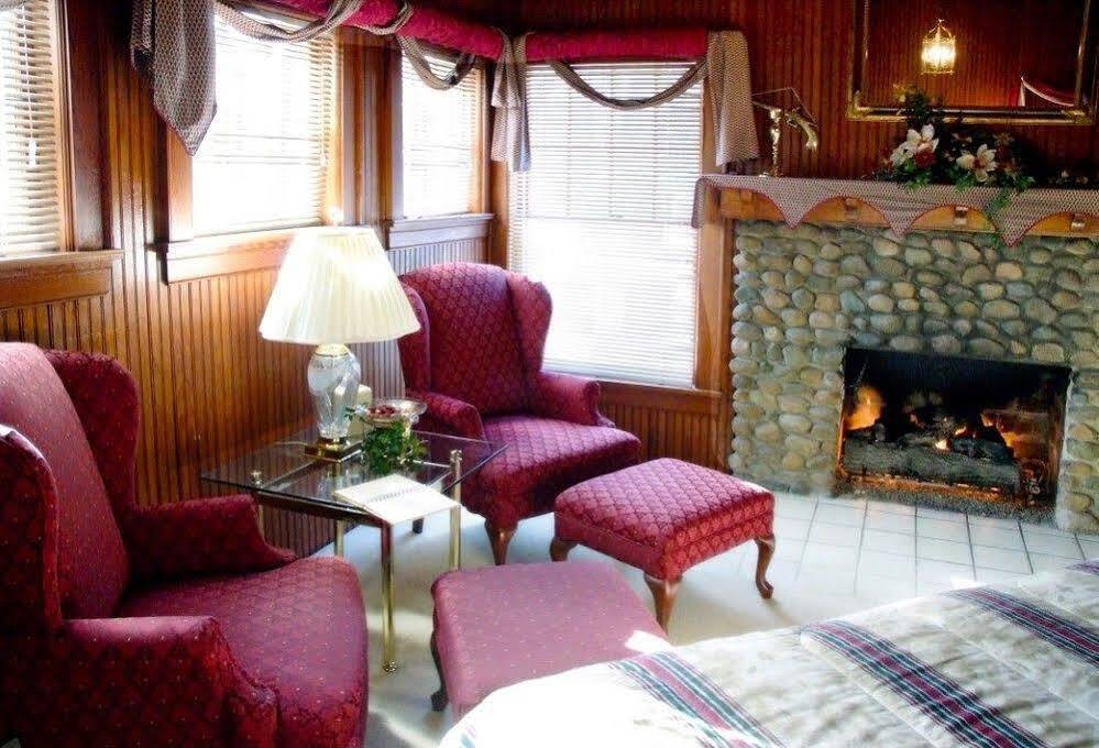 Arbor Hill Inn La Porte ภายนอก รูปภาพ